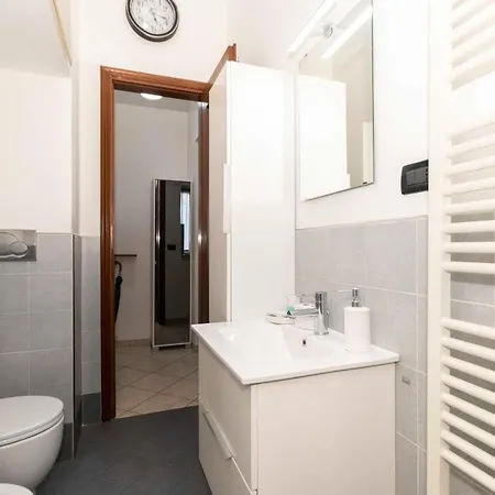 Dora Modern & Functional Flat Apartment