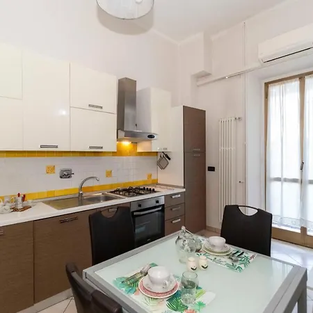 Dora Modern & Functional Flat *